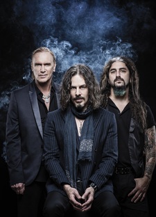 Winery Dogs1