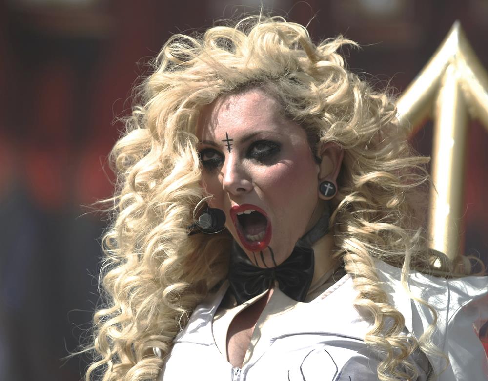 9Maria Brink In This Moment 1 (Copy)
