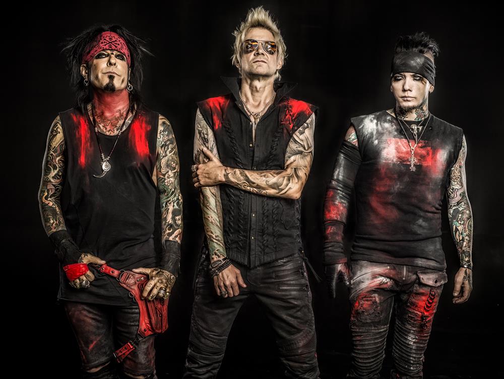 SixxAM 2 - credit Dustin Jack (Copy)